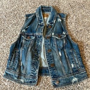 American eagle distressed jean jacket vest. Size small. Never worn